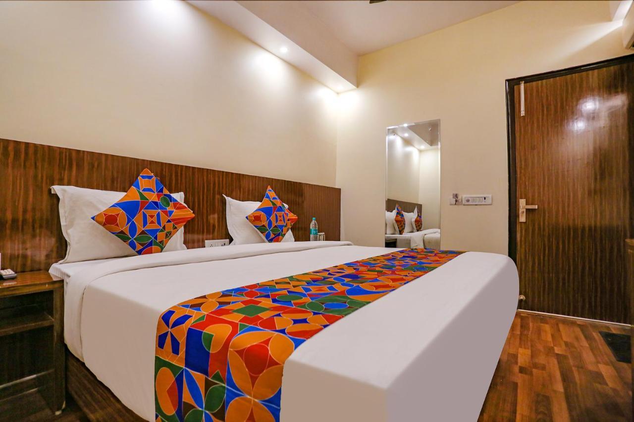 Fabexpress Kapashera Residency Near Igi Airport New Delhi Gurgáon Kültér fotó